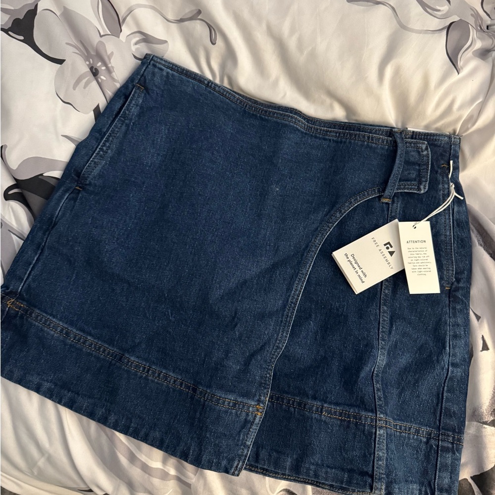 Womens size 4 skirt